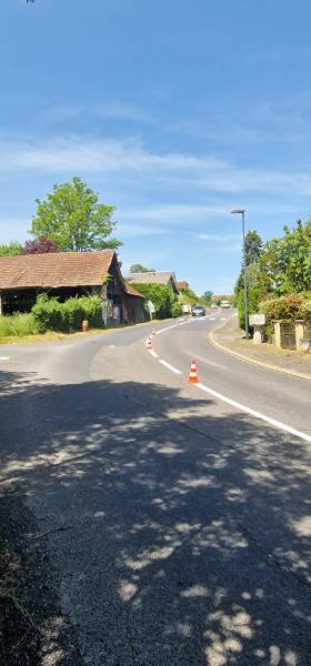 Marquage au sol verticale en peinture routière à Périgueux