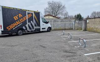 Devis marquage au sol en peinture routière pour places de stationnement parking Périgueux 24