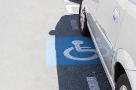 Refaire le marquage au sol à Périgueux pour des places de parking qui 'effacent dans une copropriété