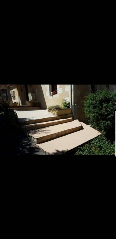 Terrasse résine gravillonnée cailloux de marbre