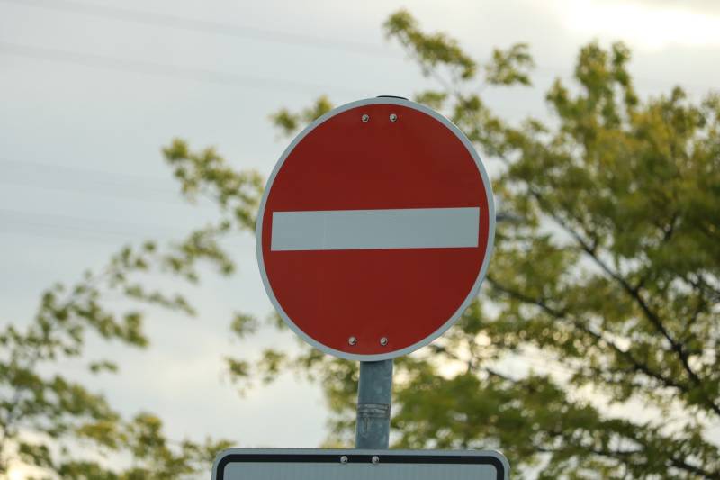 Installation d'un panneau de signalisation SENS INTERDIT pour la commune de Bergerac en Dordogne