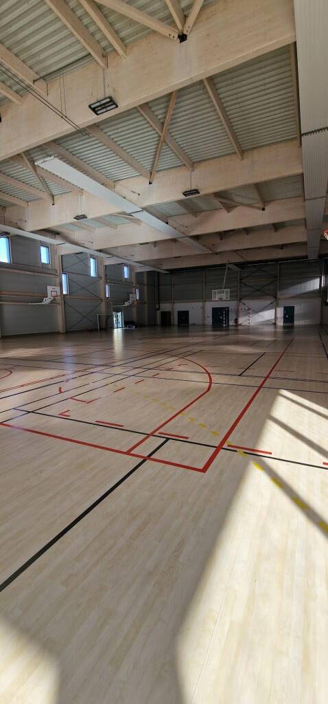 Entreprise de marquage au sol pour rénover un complexe sportif d'intérieur Gironde