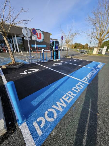 Société de marquage au sol pour le stationnement des véhicules électriques à côté de Montpon 24