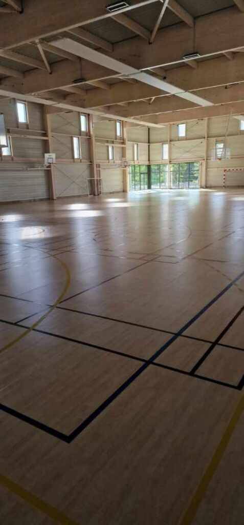 Professionnel spécialisé en peinture au sol de gymnase à Périgueux en Dordogne